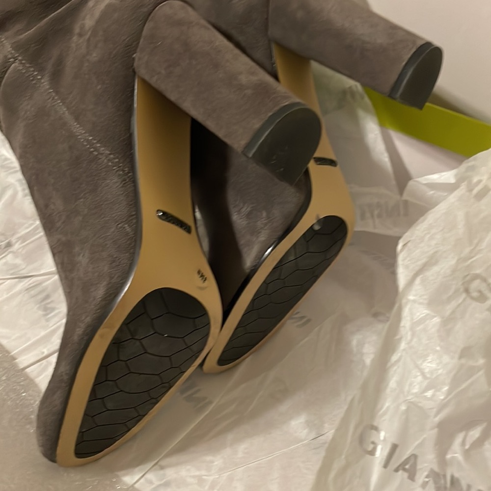 Gianni Bini gray suede tall boots 8 - Picture 3 of 6